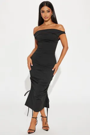 Amelia Ruched Midi Dress - Black