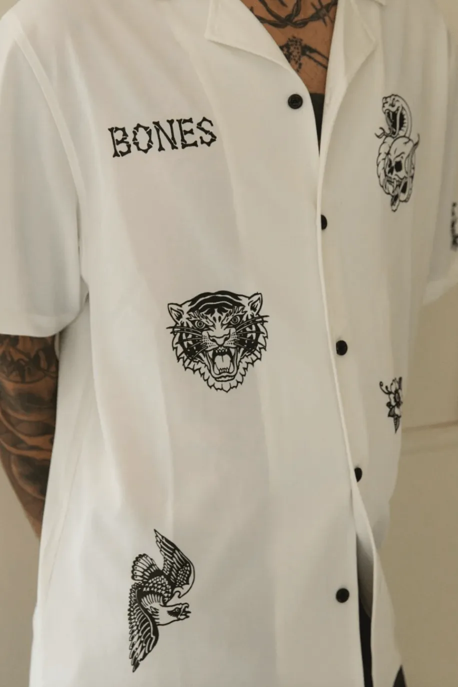 BILLY BONES CLUB CLUB INK BOWLO SHIRT - WHITE