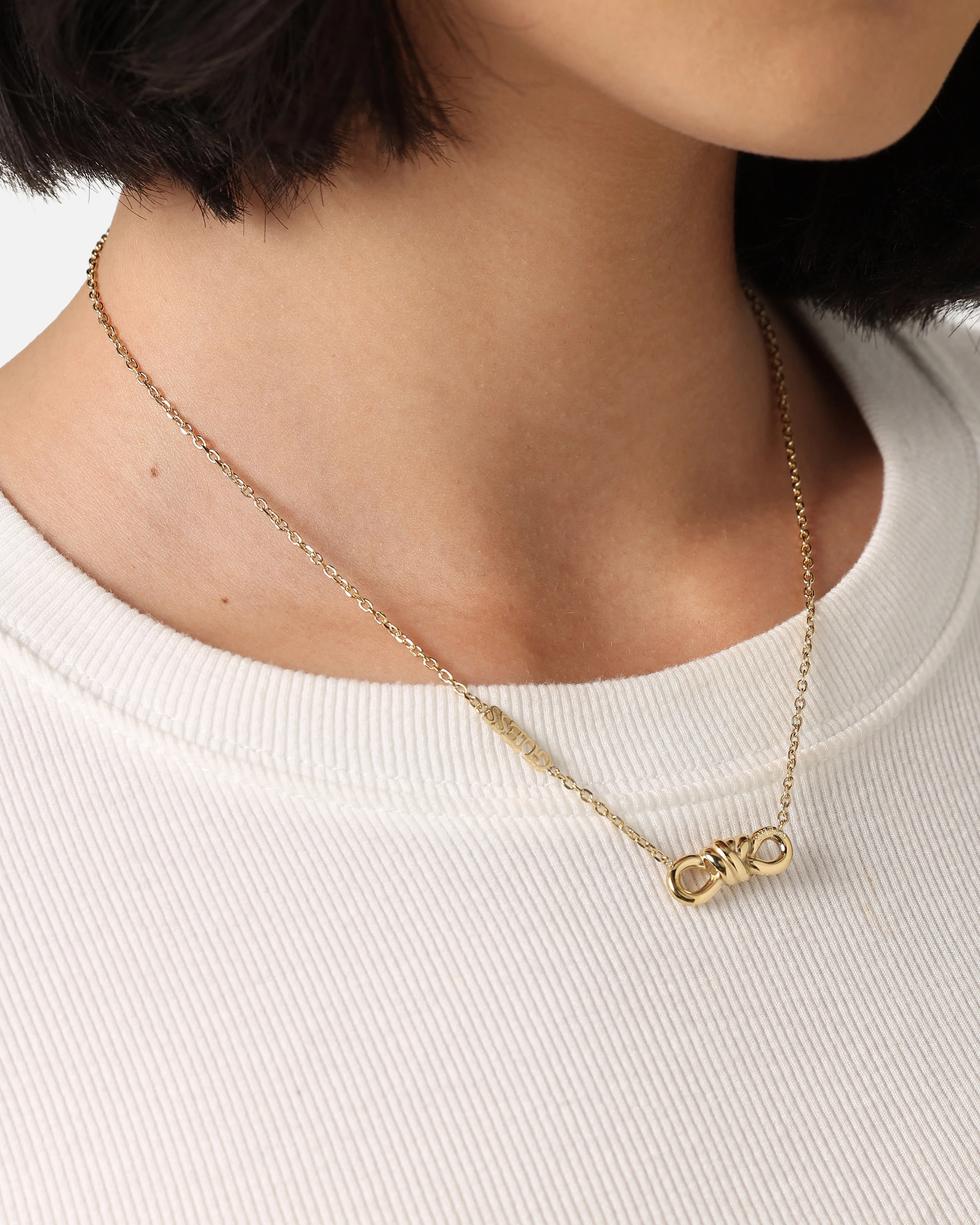 Guess Mainline Women's Modern Love Central Knot Necklace Yellow Gold