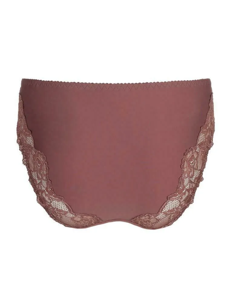 Madison Rio Brief